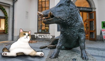 〔旅行到德國〕慕尼黑，街道上特別的雕像〔Writing NFT 版本〕