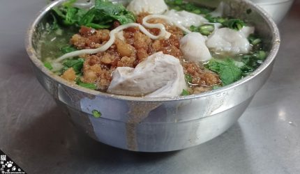 【台南】隱藏在市場內的神秘炭火麵